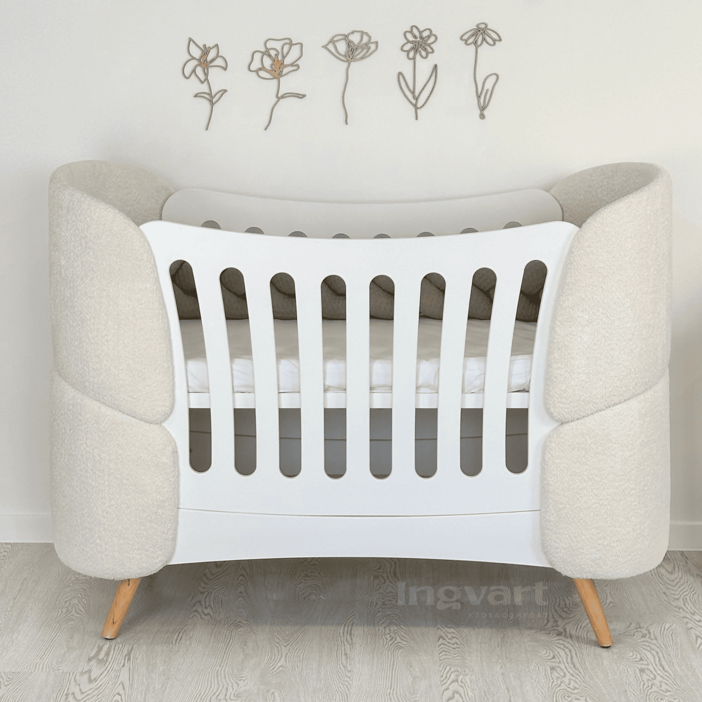 Ovāla bērnu gultiņa Transformers Fly Bed Boucle 145/104/66 cm balta bukle - N1 Home