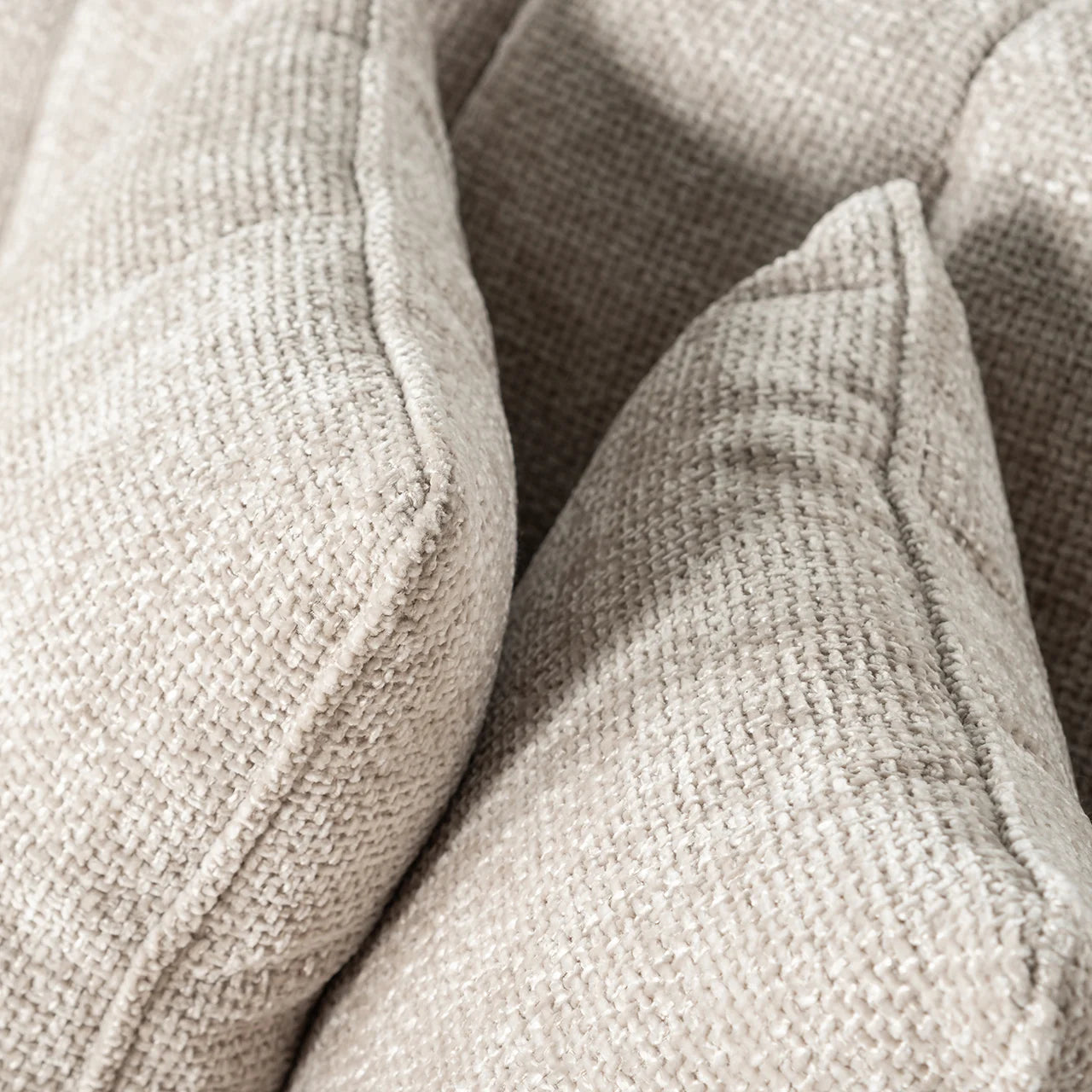 Dīvāns Beauchamp Richmond Interiors 77/255/91 cm bēšs - N1 Home