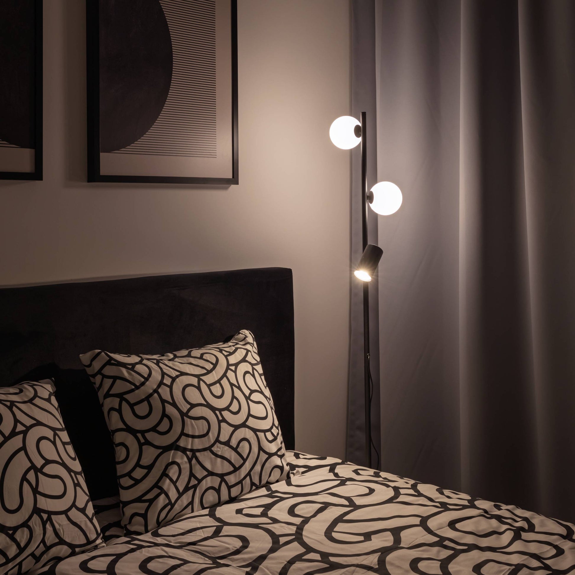 Stāvlampa 3 VO 300 × 300 × 1520 mm melns/balts - N1 Home