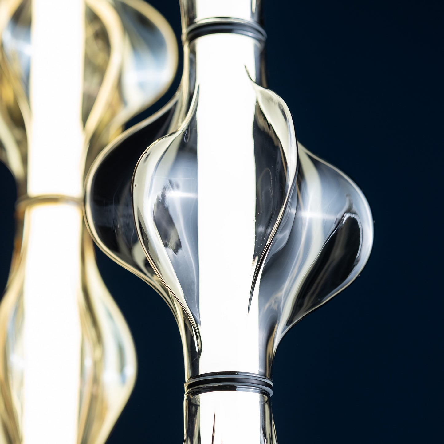 LED piekaramā lampa Elvis 22W 18/18/210 cm melns