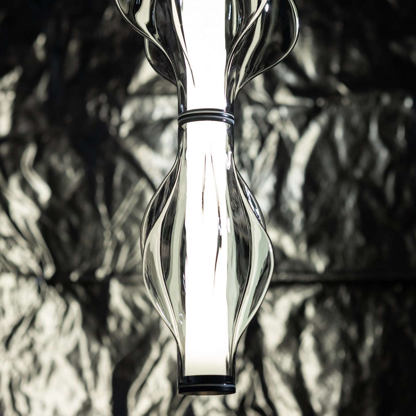 LED piekaramā lampa Elvis 22W 18/18/210 cm melns