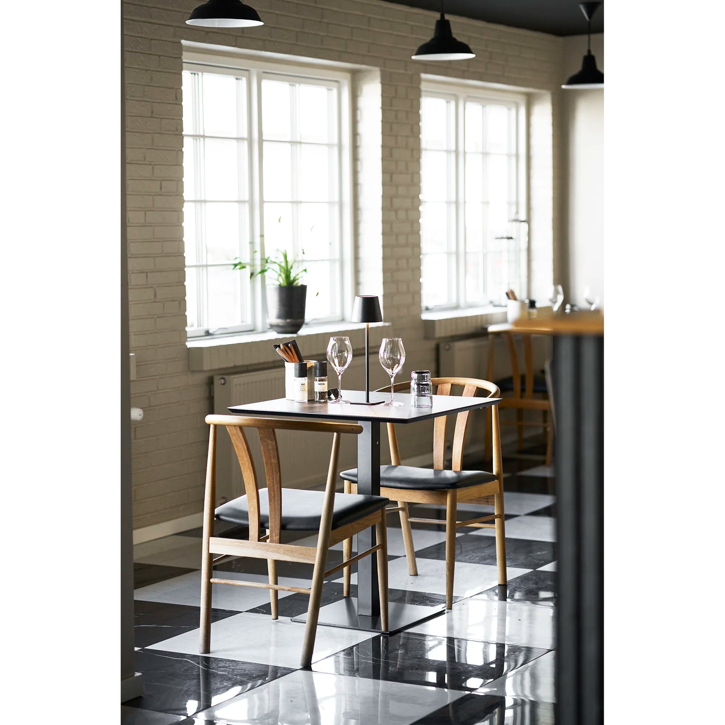 Galds Fans 70/70/75 cm dark stone