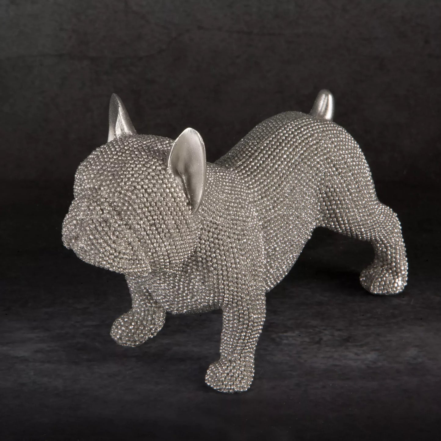 Dekoratīva figūriņa suns Elds ar smalku strukturālu rakstu 20/9/14 cm sudrabs - N1 Home