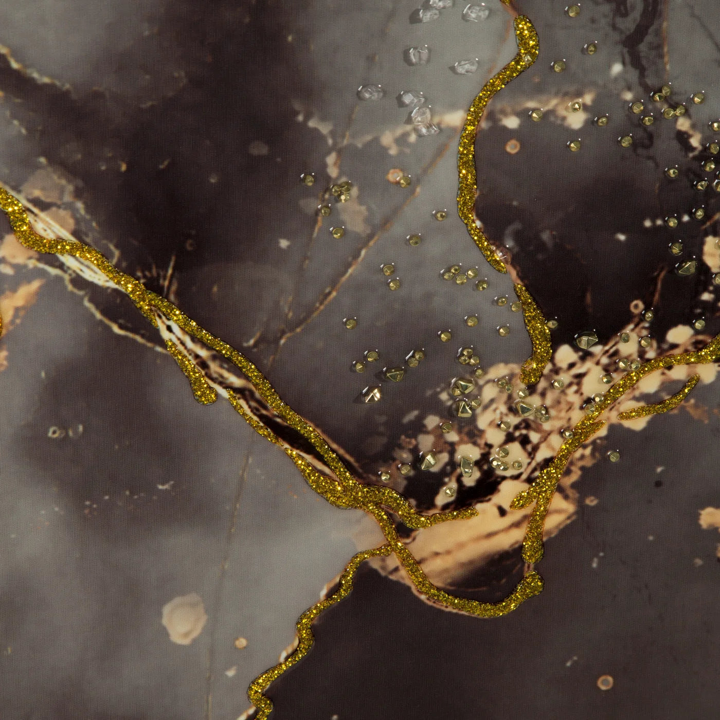 Abstrakta glezna ar zelta un melnu apdruku uz balta fona Aurora 73/103 cm - N1 Home