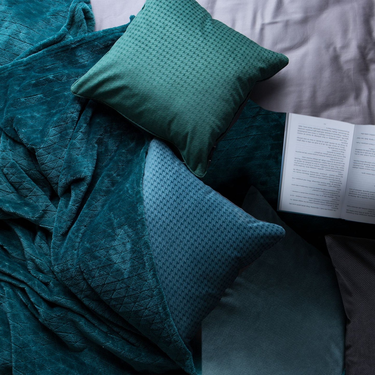 ead8a685ae795724b9039f25190348aa