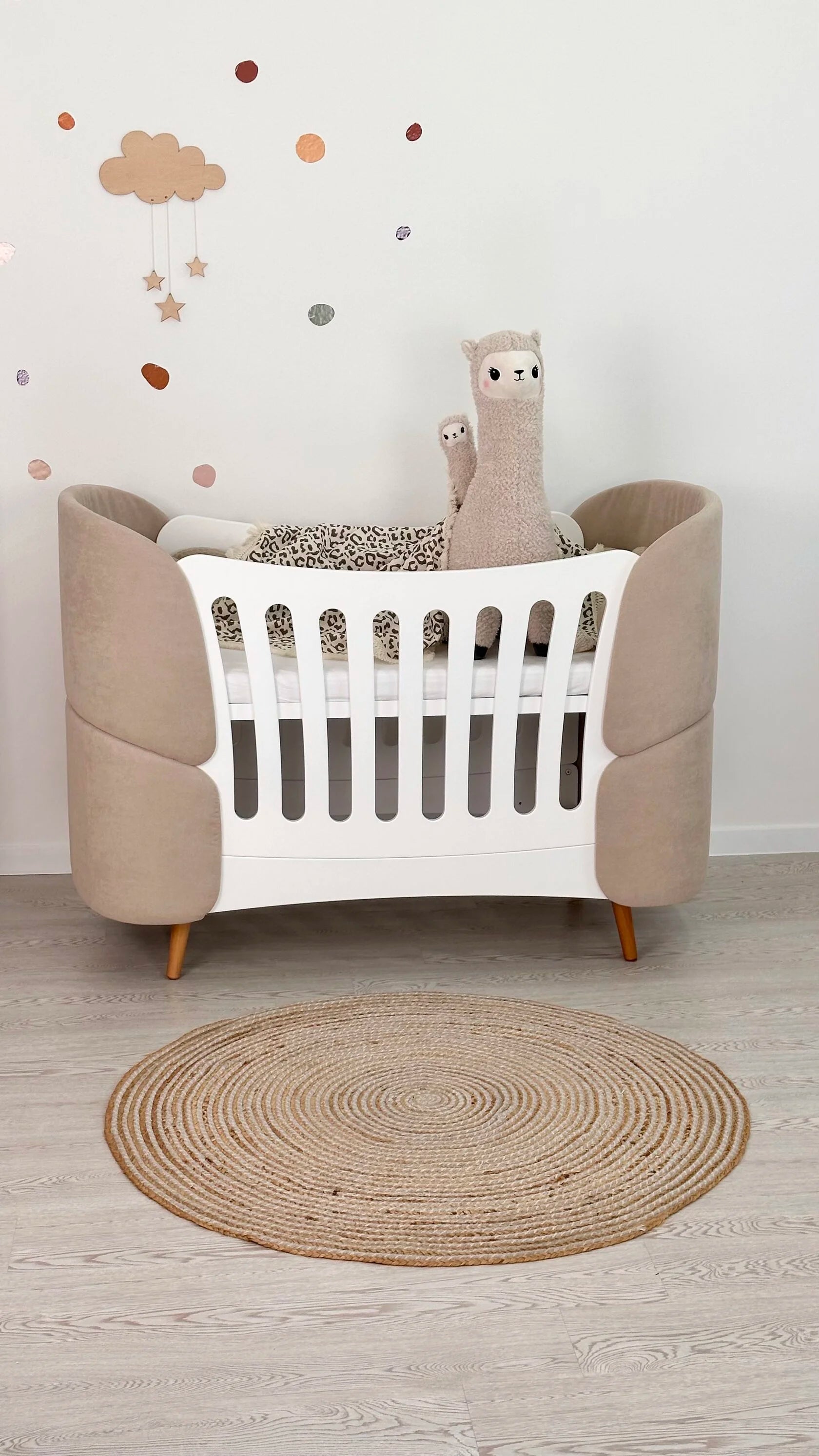 Ovāla bērnu gultiņa Transformers Fly Bed Velvet bēšs 66/136 cm bēšs - N1 Home