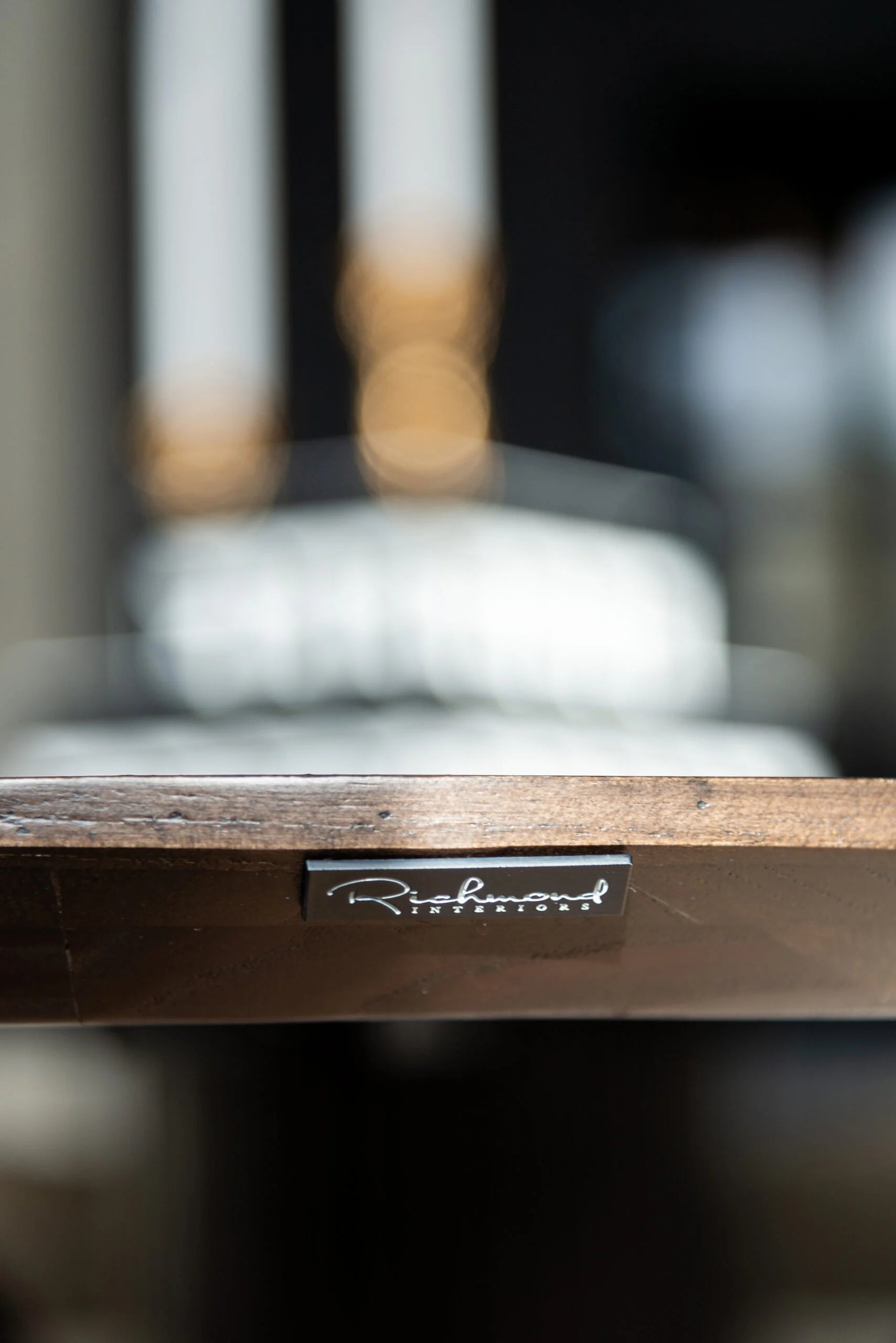 Konsole Gizen Richmond Interiors 81/160/35 cm melns/zelts - N1 Home