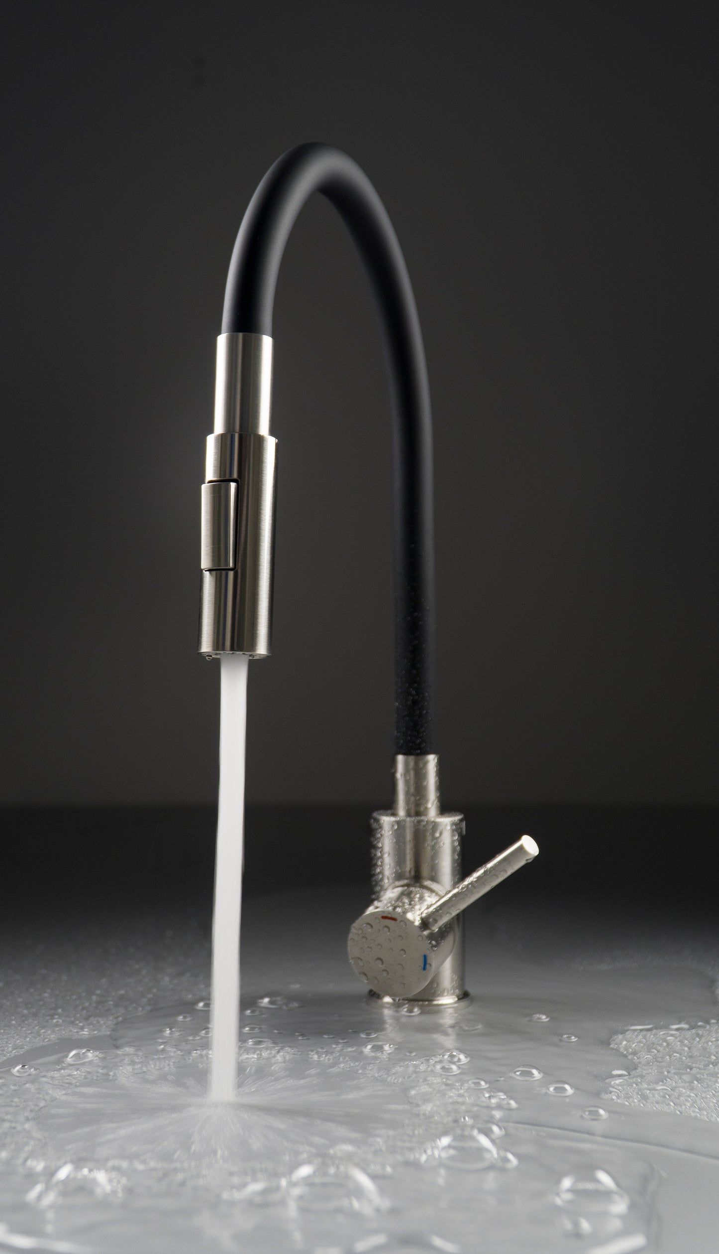 Virtuves maisītājs ar elastīgu snīpi - 2 veidu sprauslas Luno 400 mm matēts tērauds/pelēks - N1 Home