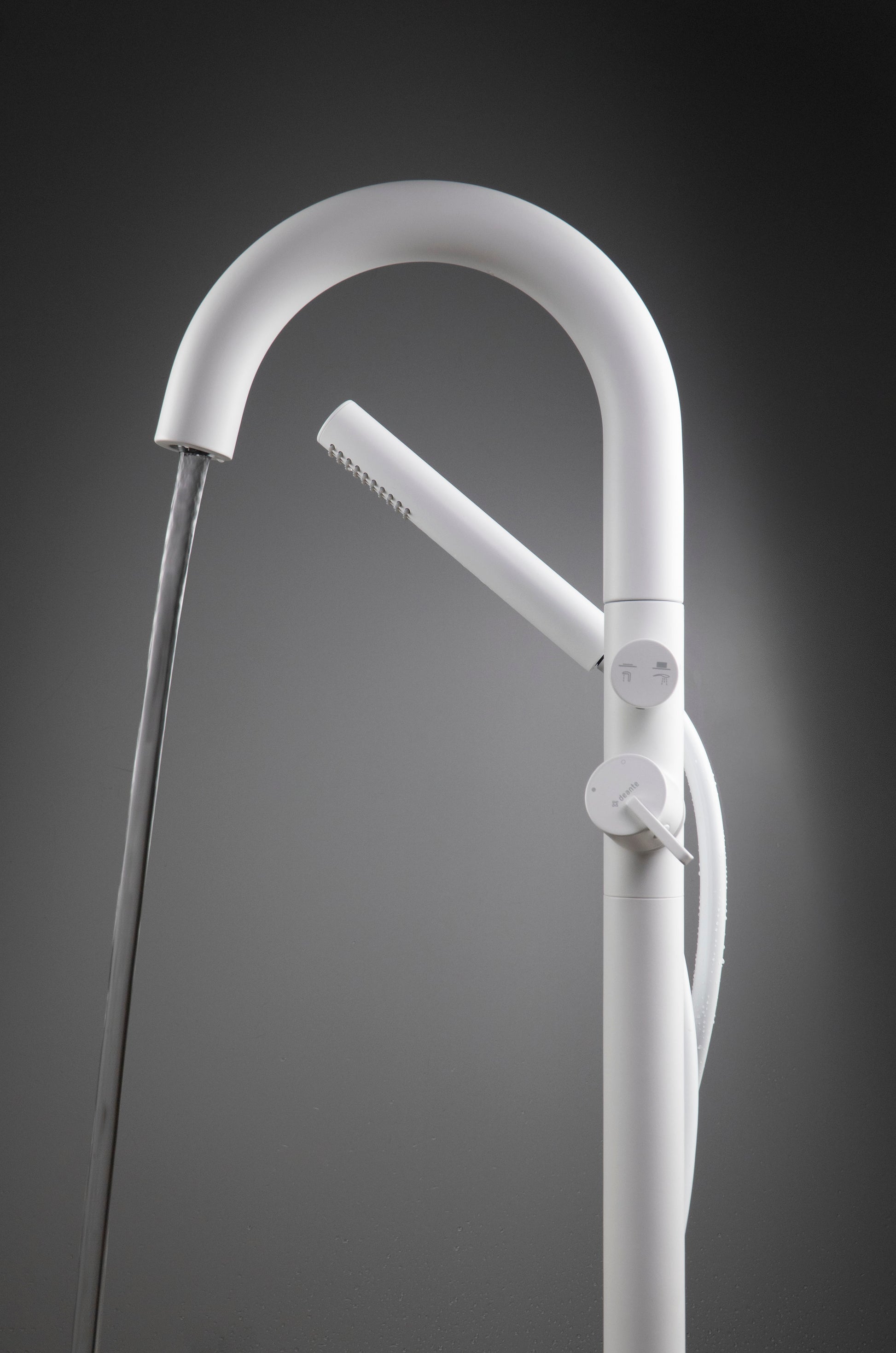 Vannas maisītājs, brīvi stāvošs, ar dušas komplektu Silia 150 cm bianco - N1 Home