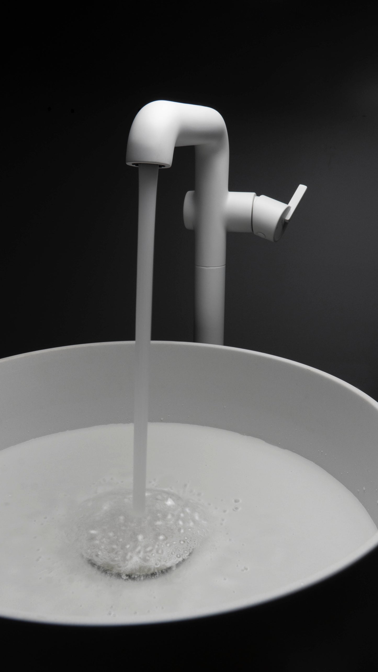 Izlietnes maisītājs, brīvi stāvošs Silia 1090 mm matēts zelts - N1 Home