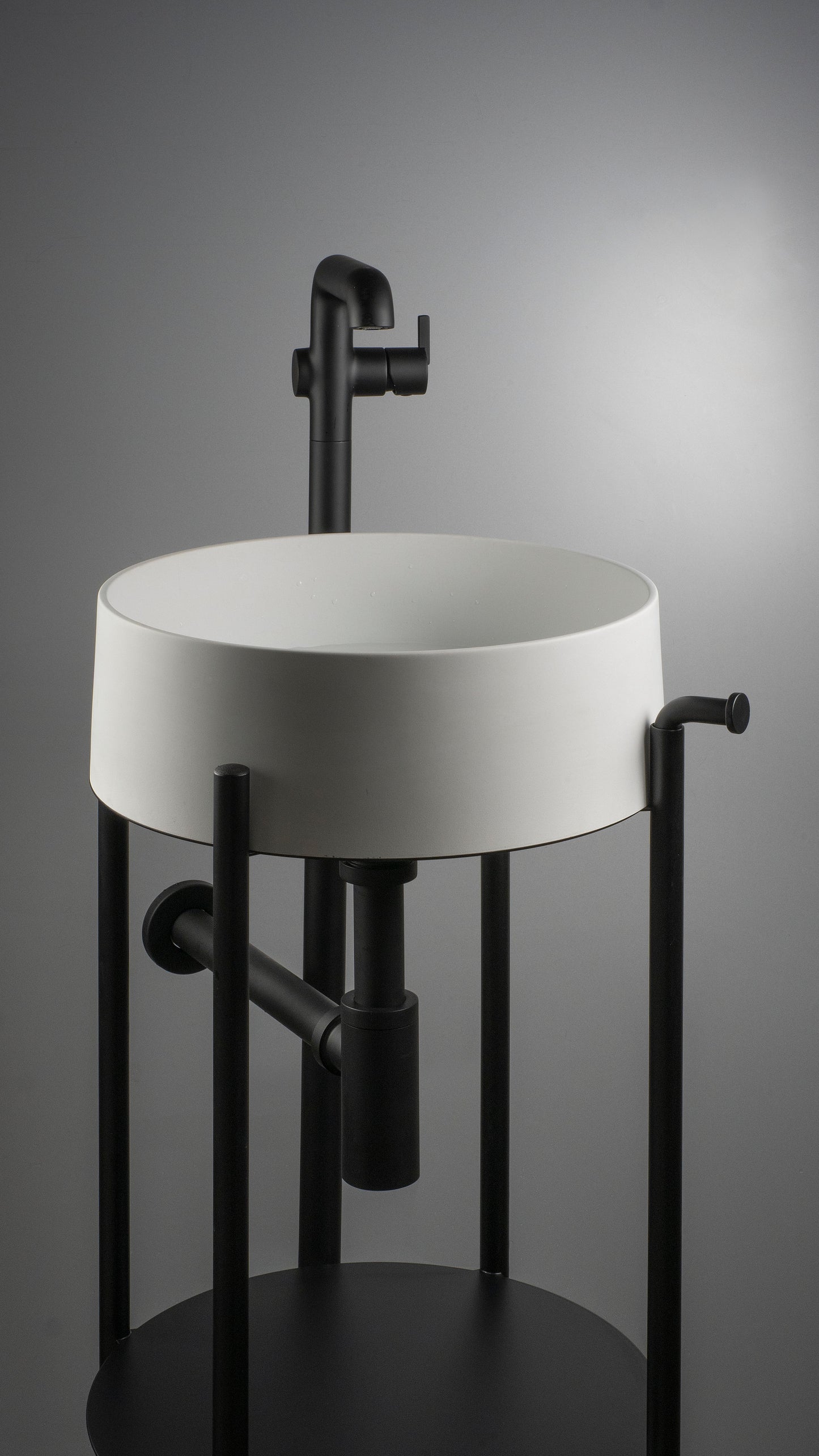 Izlietnes maisītājs, brīvi stāvošs Silia 1090 mm titanium - N1 Home