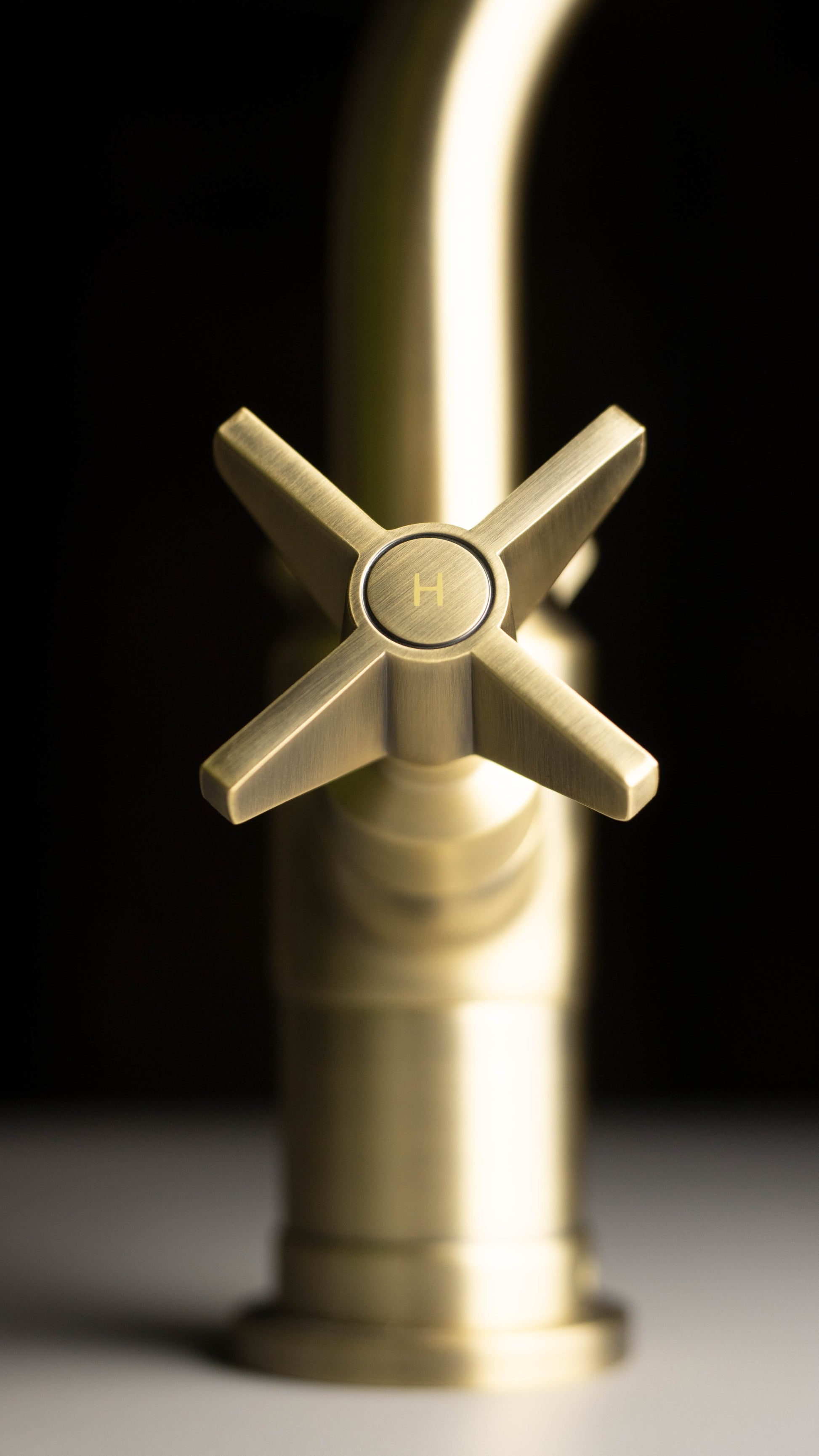 Izlietnes maisītājs Temisto 210 mm hroms - N1 Home