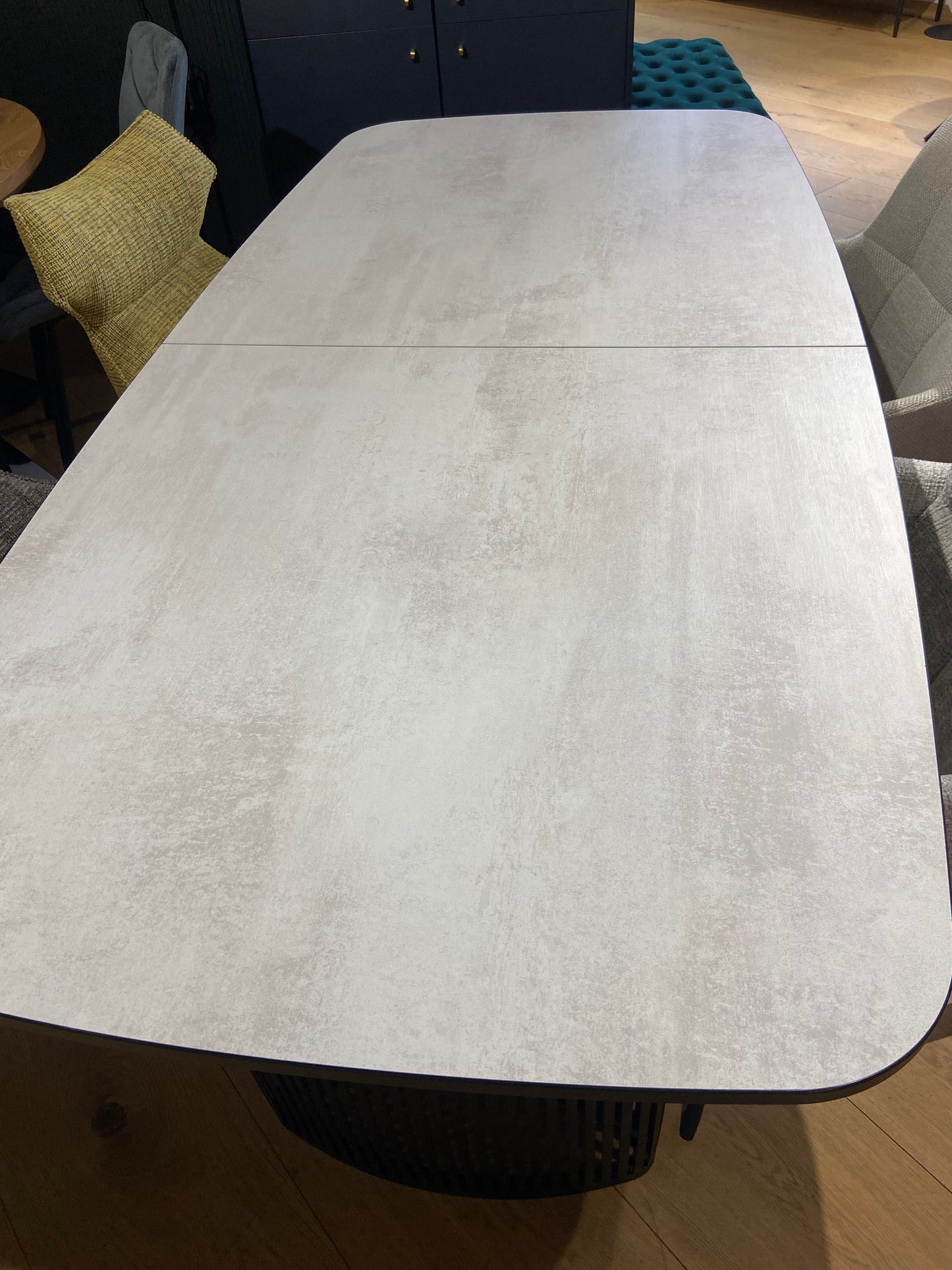 Galds Arco 180-256/76/90 cm melns/white Chromix/ar melnu apmali