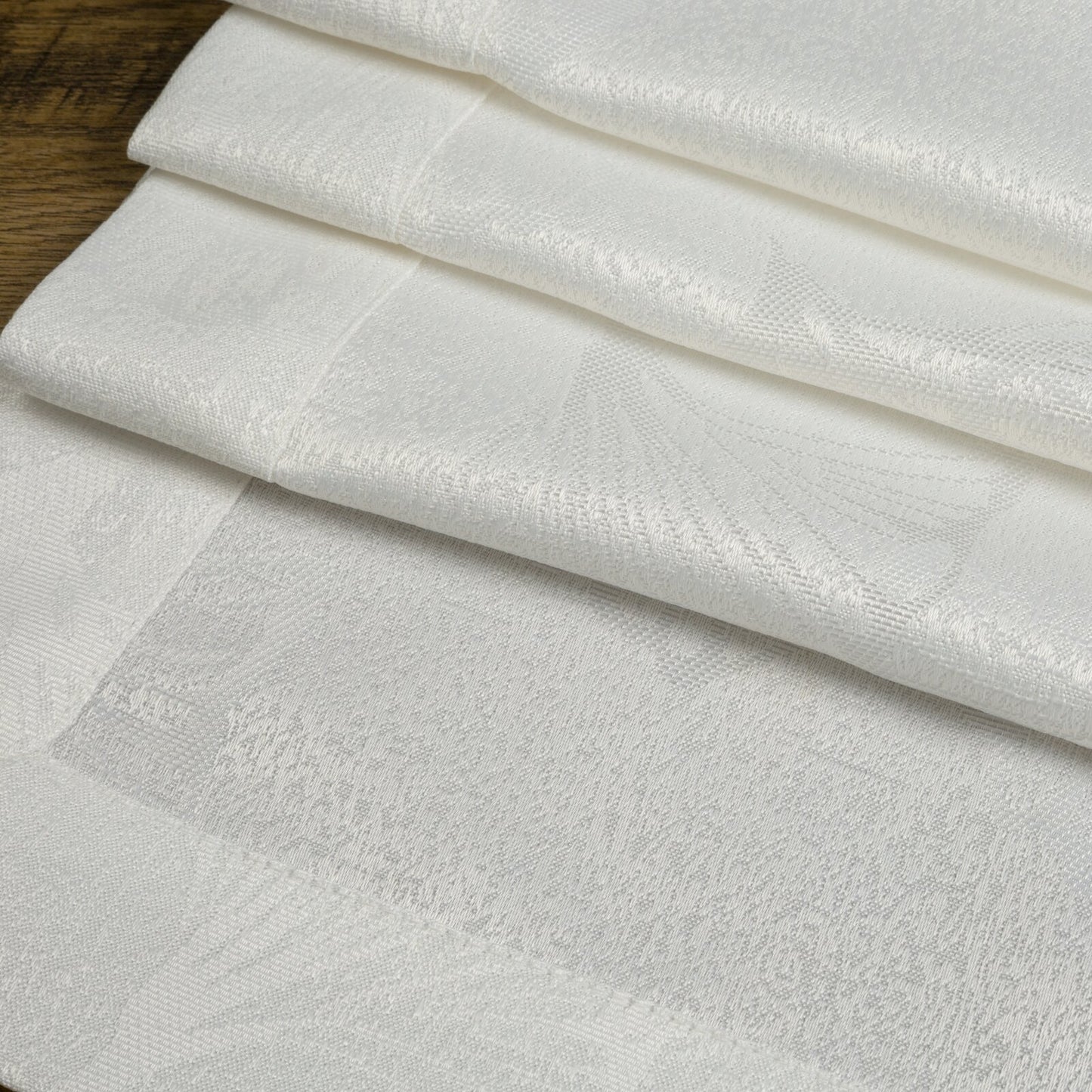 52b4cffb33027148f8627a227a2bb570