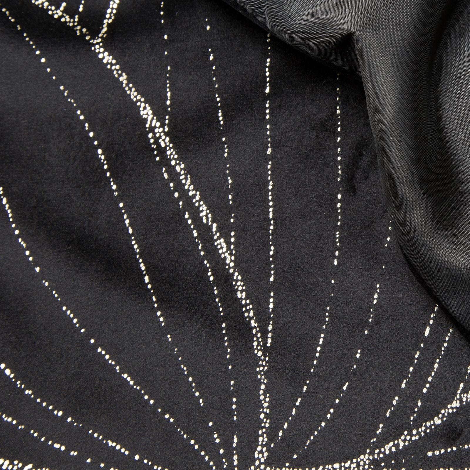 669448cccef56aa45618ff2b046a7321