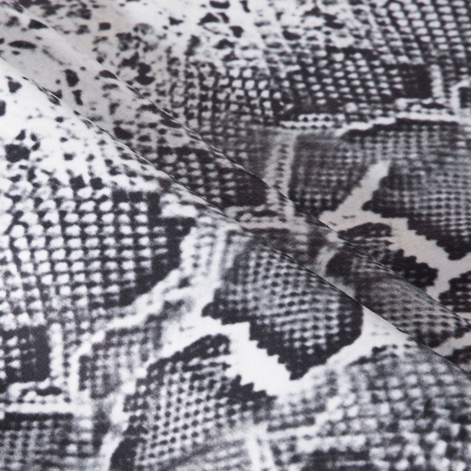 8e81babb8ac5594da78a99f2e8c940f6