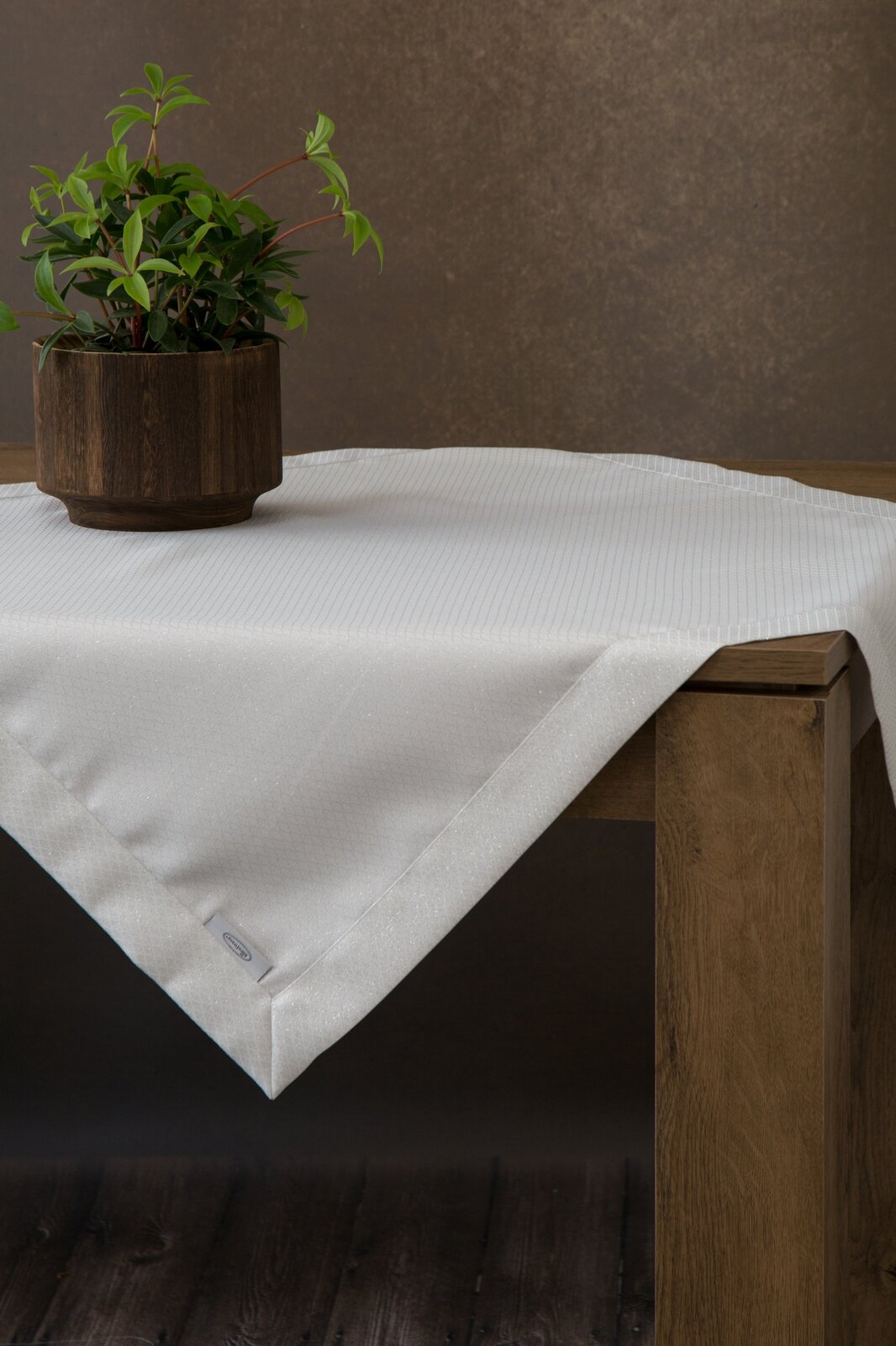 dfb1a0c58131917789f33f941bdc6134