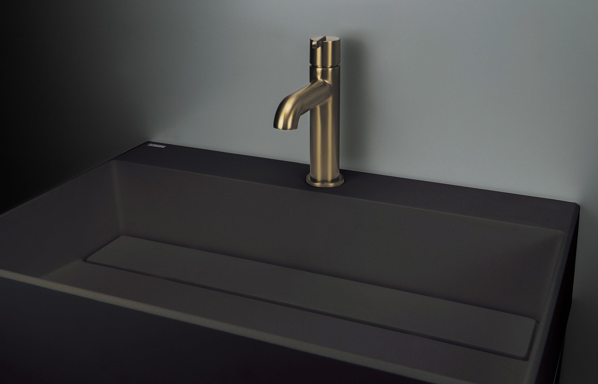 Izlietnes maisītājs SILIA 17 cm matēts zelts - N1 Home