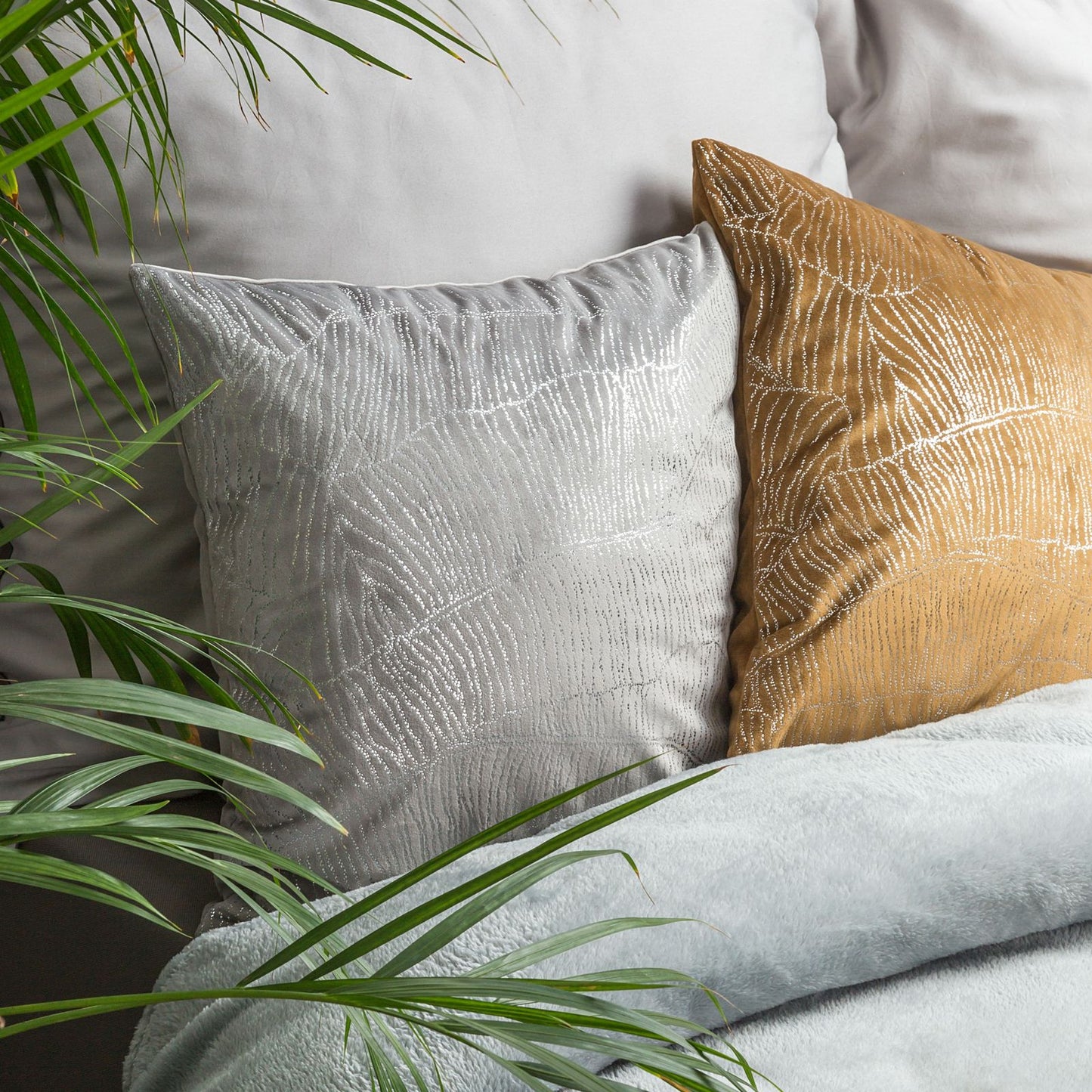 8170724377e6c2bed89a14776a773f01