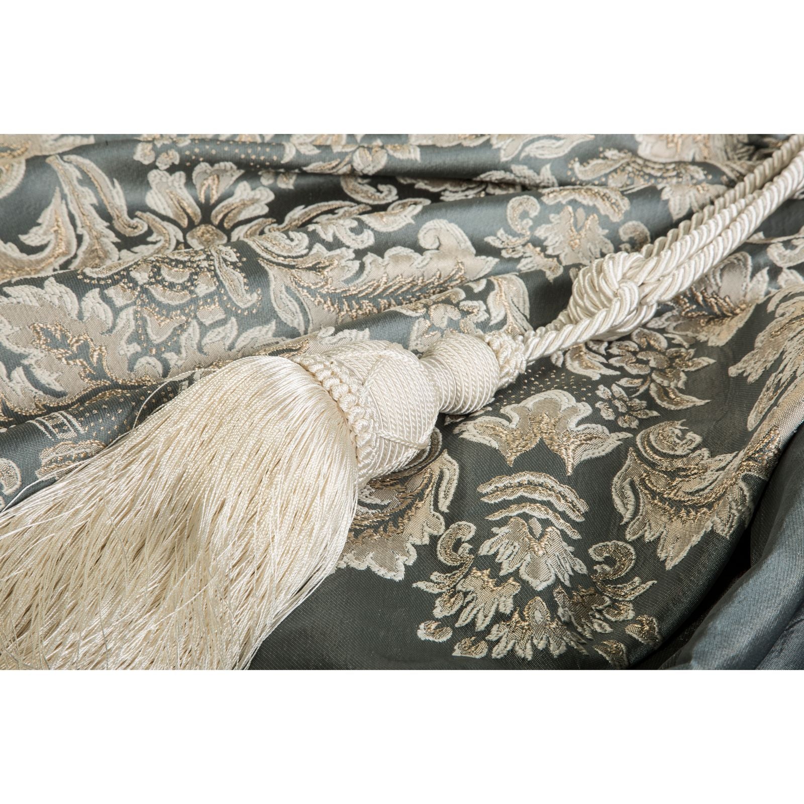 372c6bde246a2de7cd07eb5b9626b152