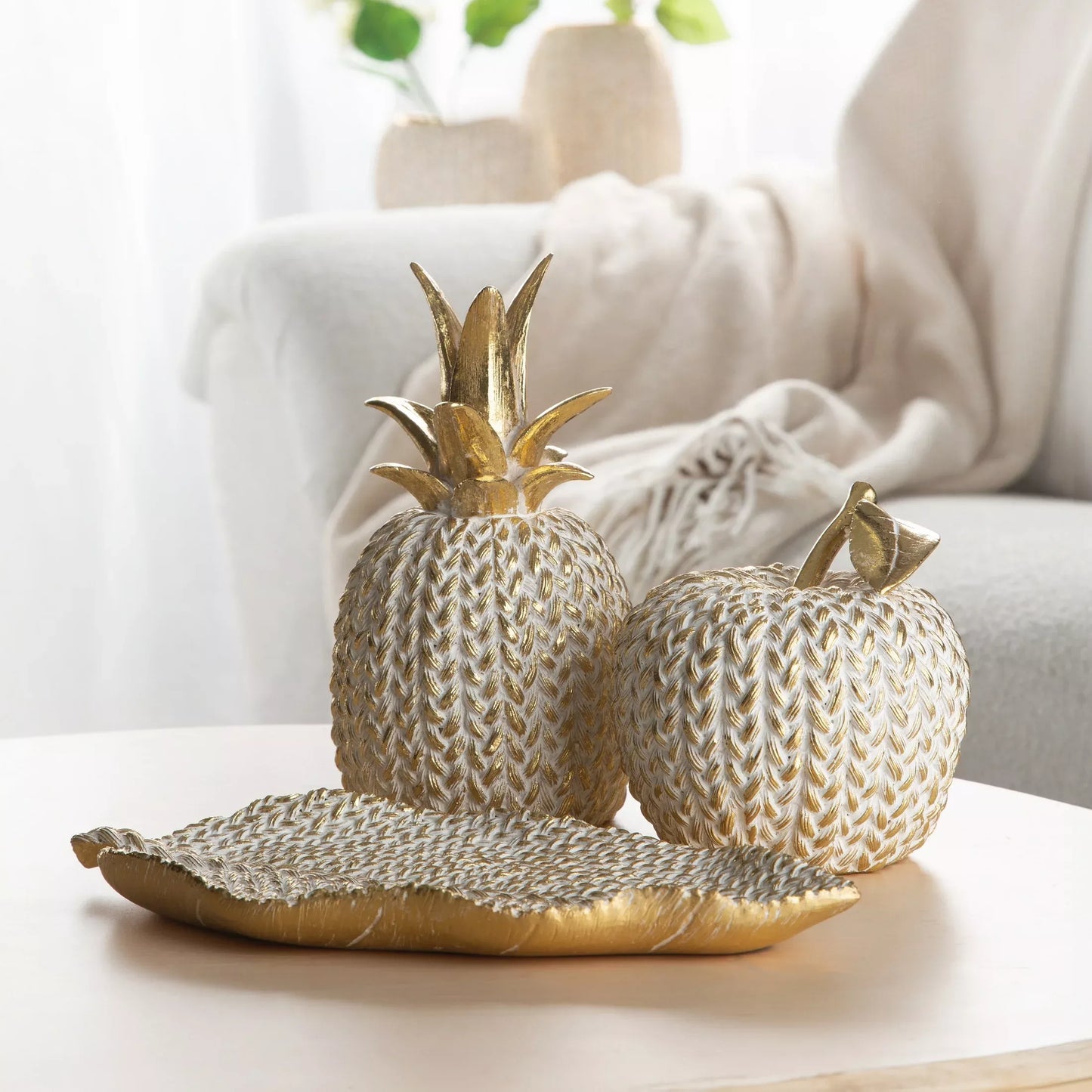 Dekoratīvs šķīvis Muli, kas dekorēts ar austa džempera rakstu 29/16/3 cm sudrabs - N1 Home