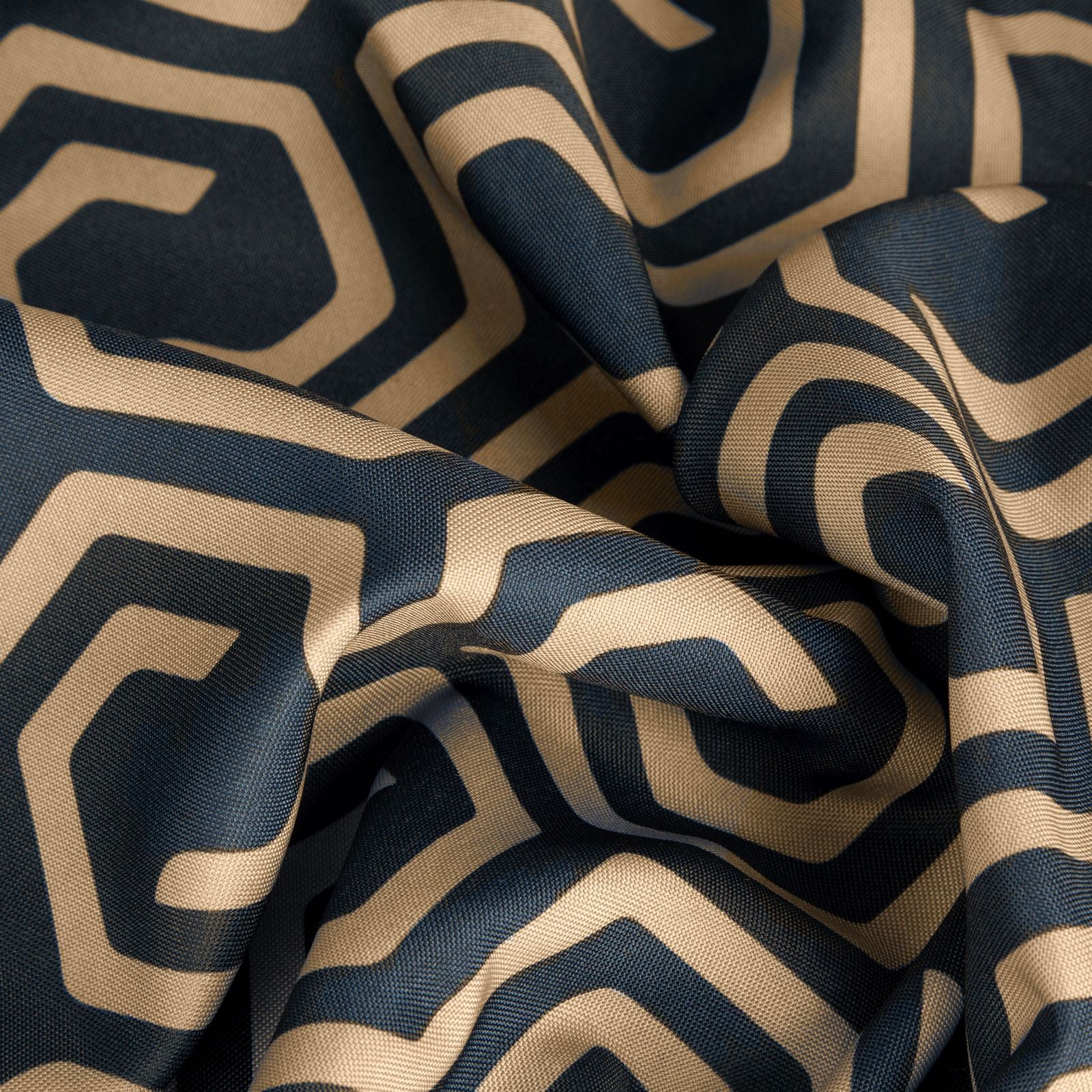 8e8b94986757e59e652bde31f9356311