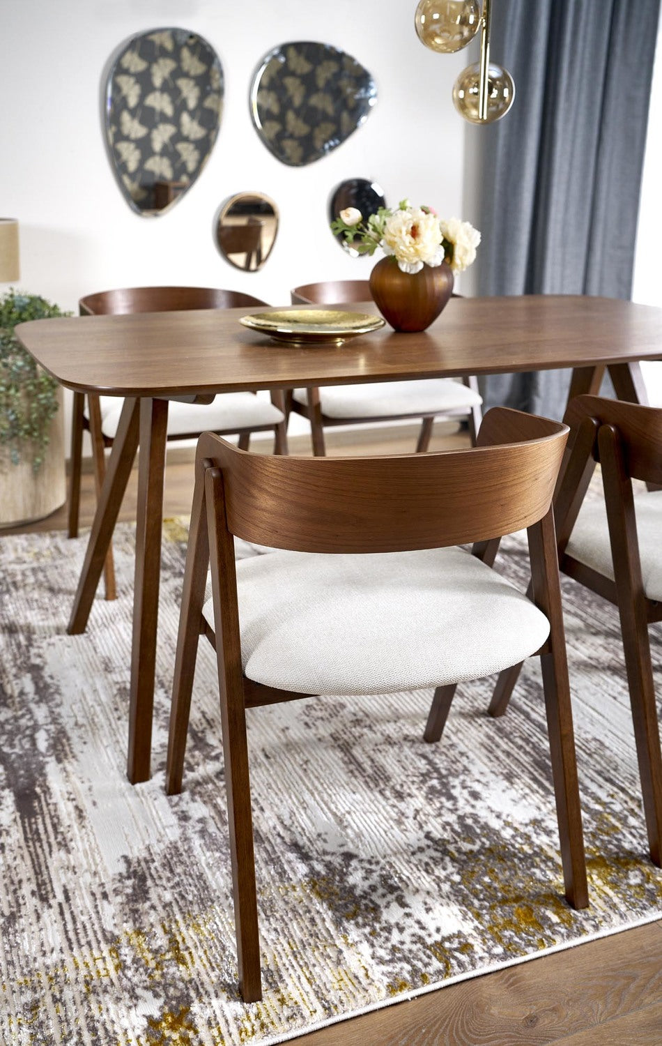 Krēsls Bruno 55/49/75/45 cm valrieksts/gaiši bēšs - N1 Home