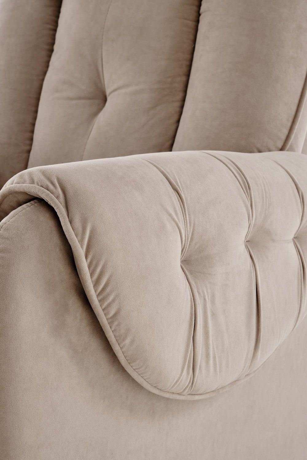 Atpūtas krēsls ar elektrisko atgāšanas funkciju Horta 97/158/53 cm bēšs