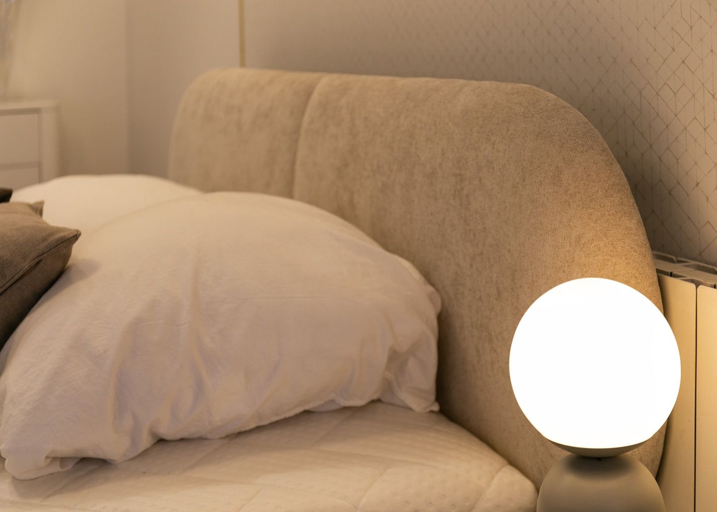 Gulta ar konteineru Valeo 140/160/180x 200 cm Melody 13 (Agmamito),zelta kājas - N1 Home