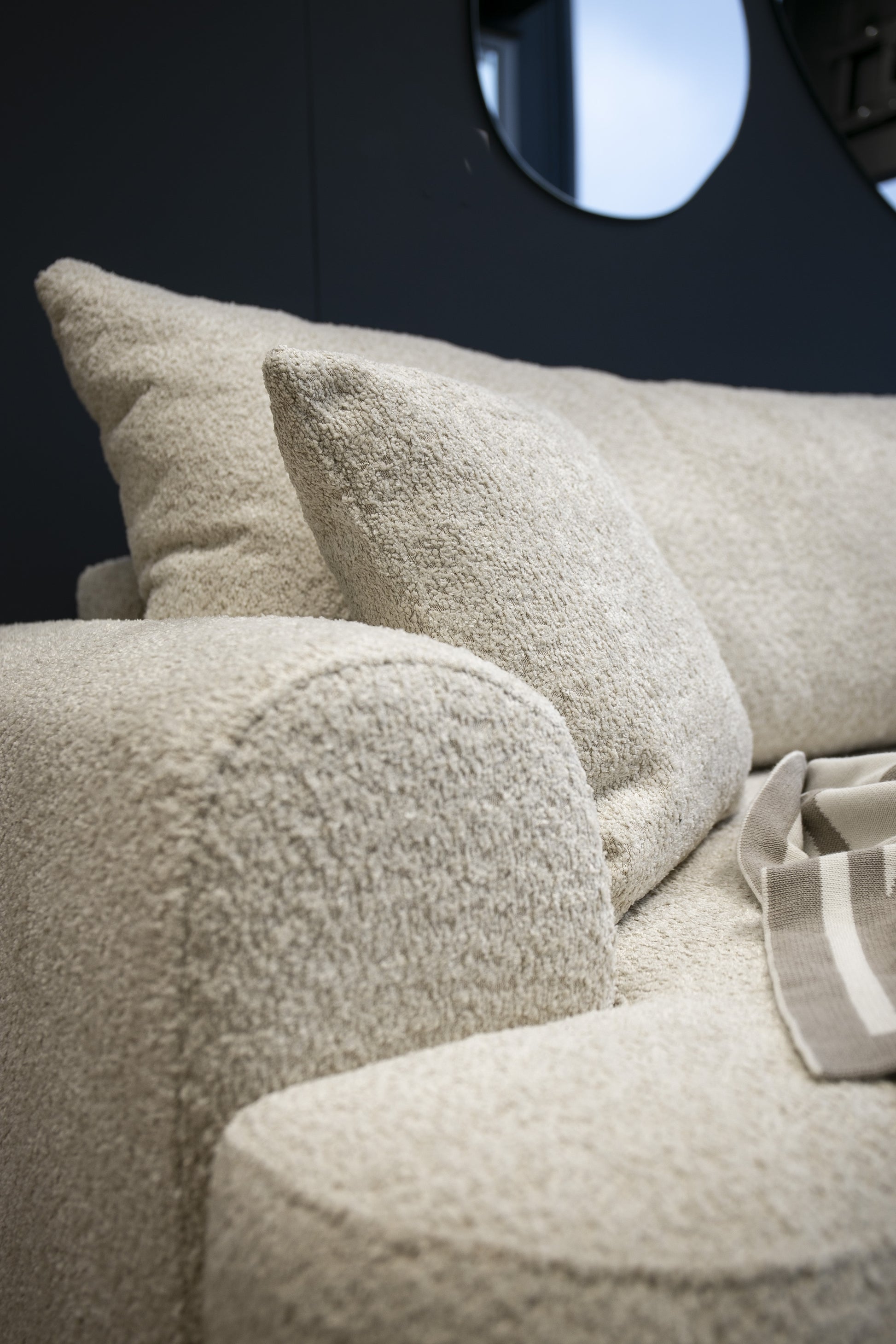 Dīvāns Ovors 260/93/165 cm Abriamo 3 - N1 Home