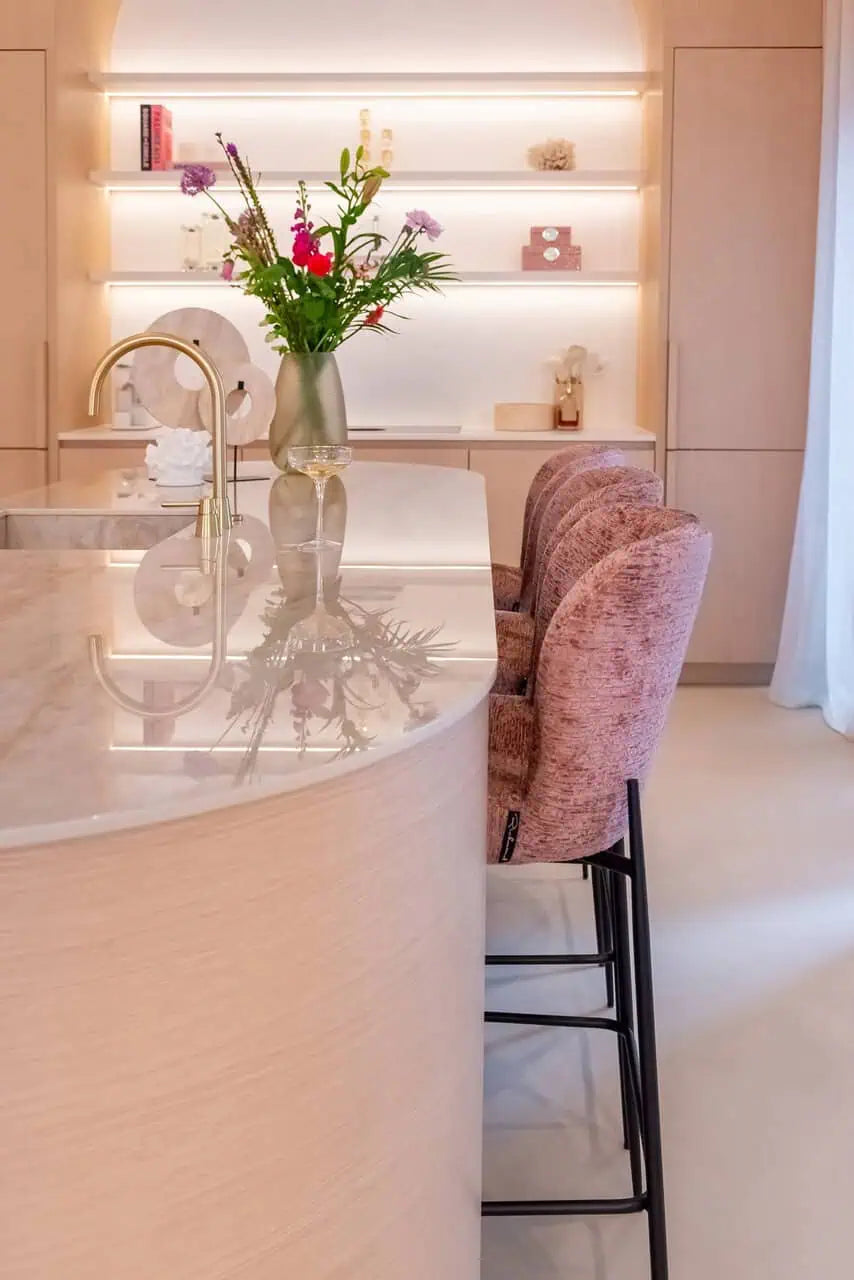 Dekoratīvs priekšmets Richmond Interiors Manou big 42/30/8 cm bēšs - N1 Home