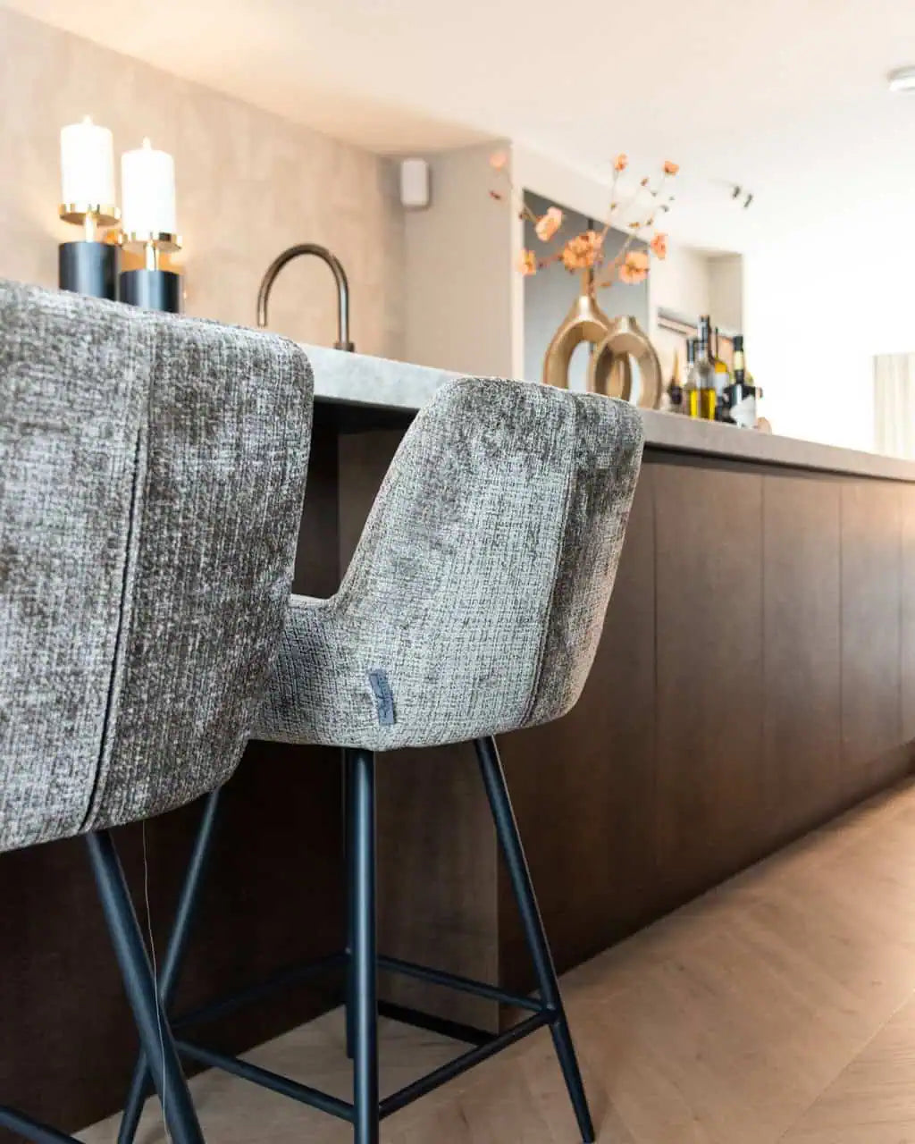 Bāra krēsls Linsey (Set of 2) Richmond Interiors 91/54/53 cm niagara stone - N1 Home