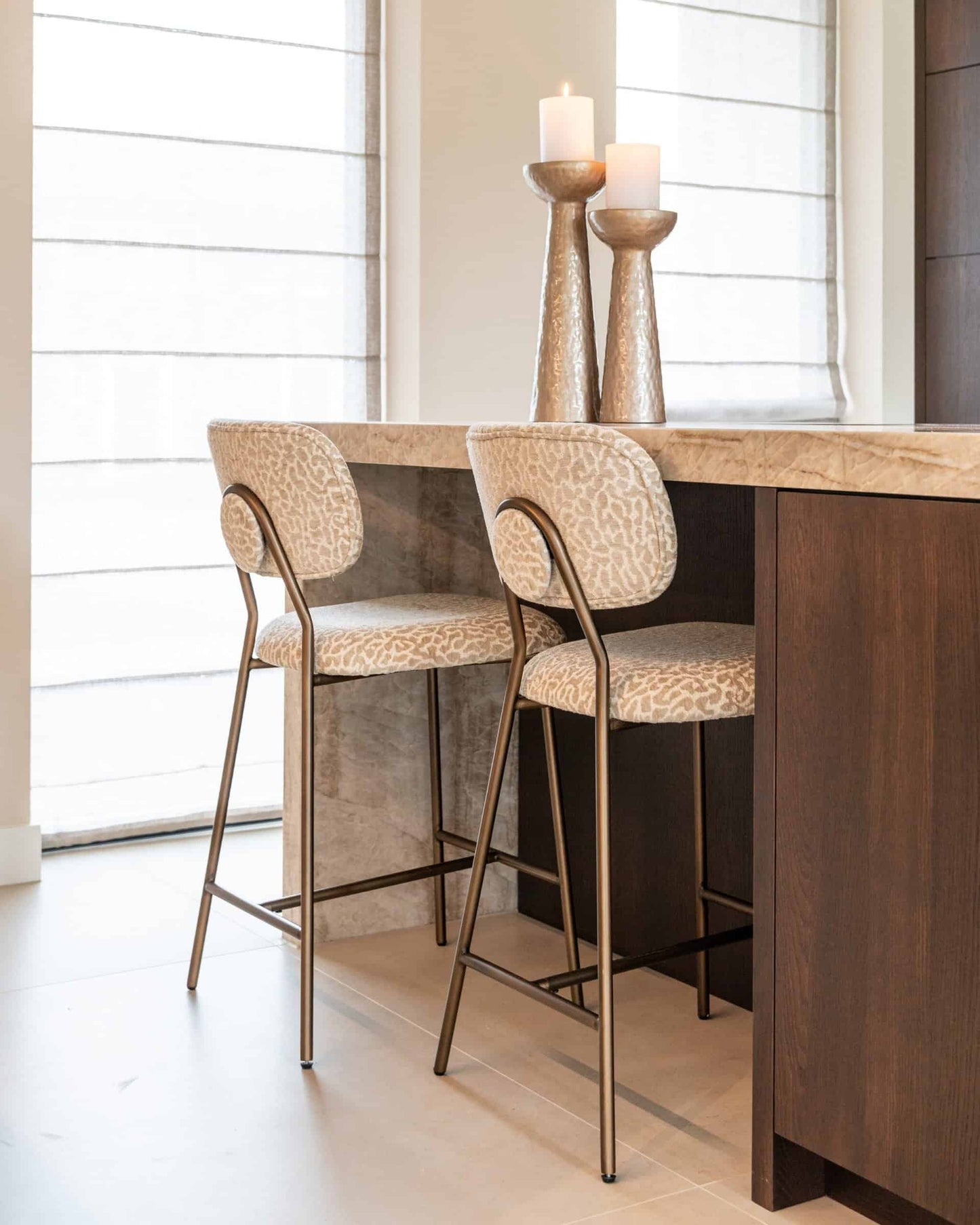 Bāra krēsls Xenia (Set of 2) Richmond Interiors 95/45/53 cm bēss leopard fire retardant